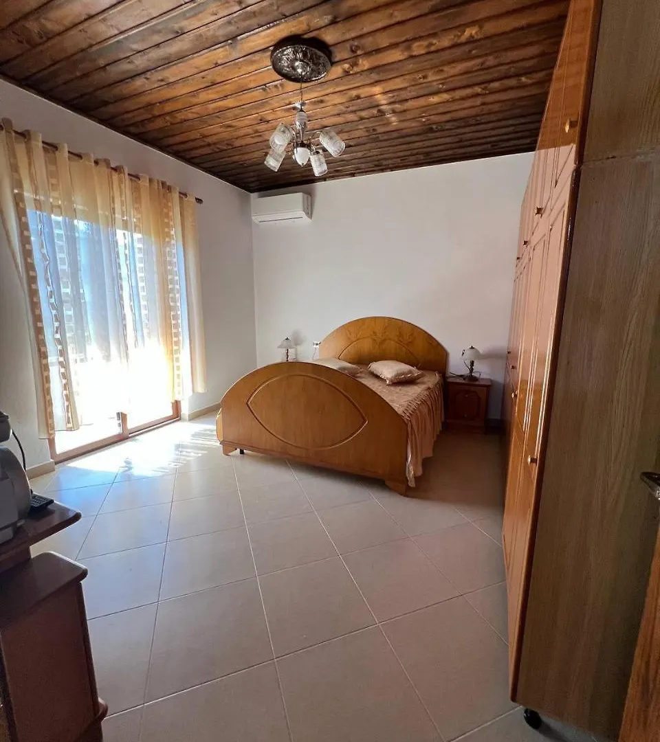 Armando'S Wooden Roof Villa Berat 0*,
