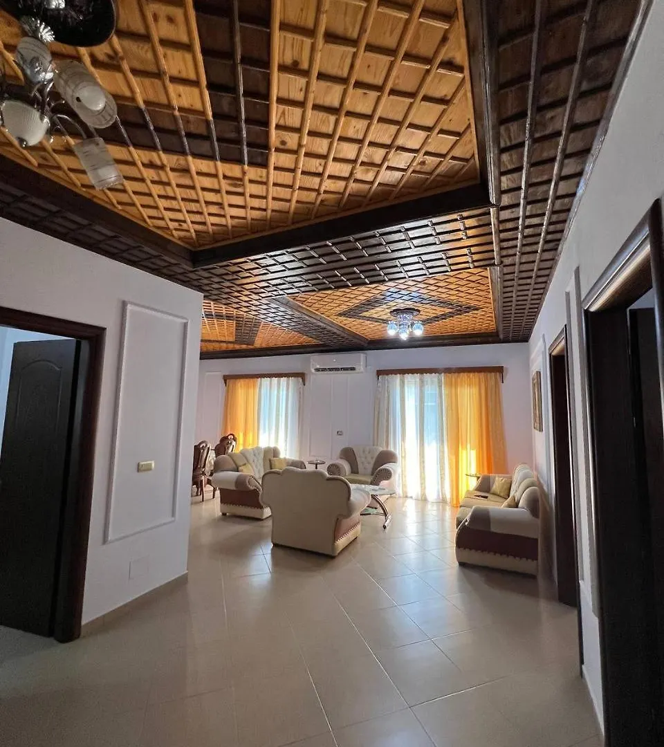 Armando'S Wooden Roof Villa Berat