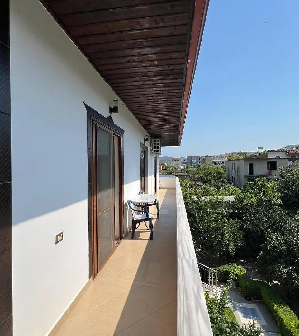 Armando'S Wooden Roof Villa Berat Albania