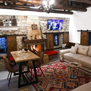 Villa Kokoshi, An Extraordinary Experience., Berat